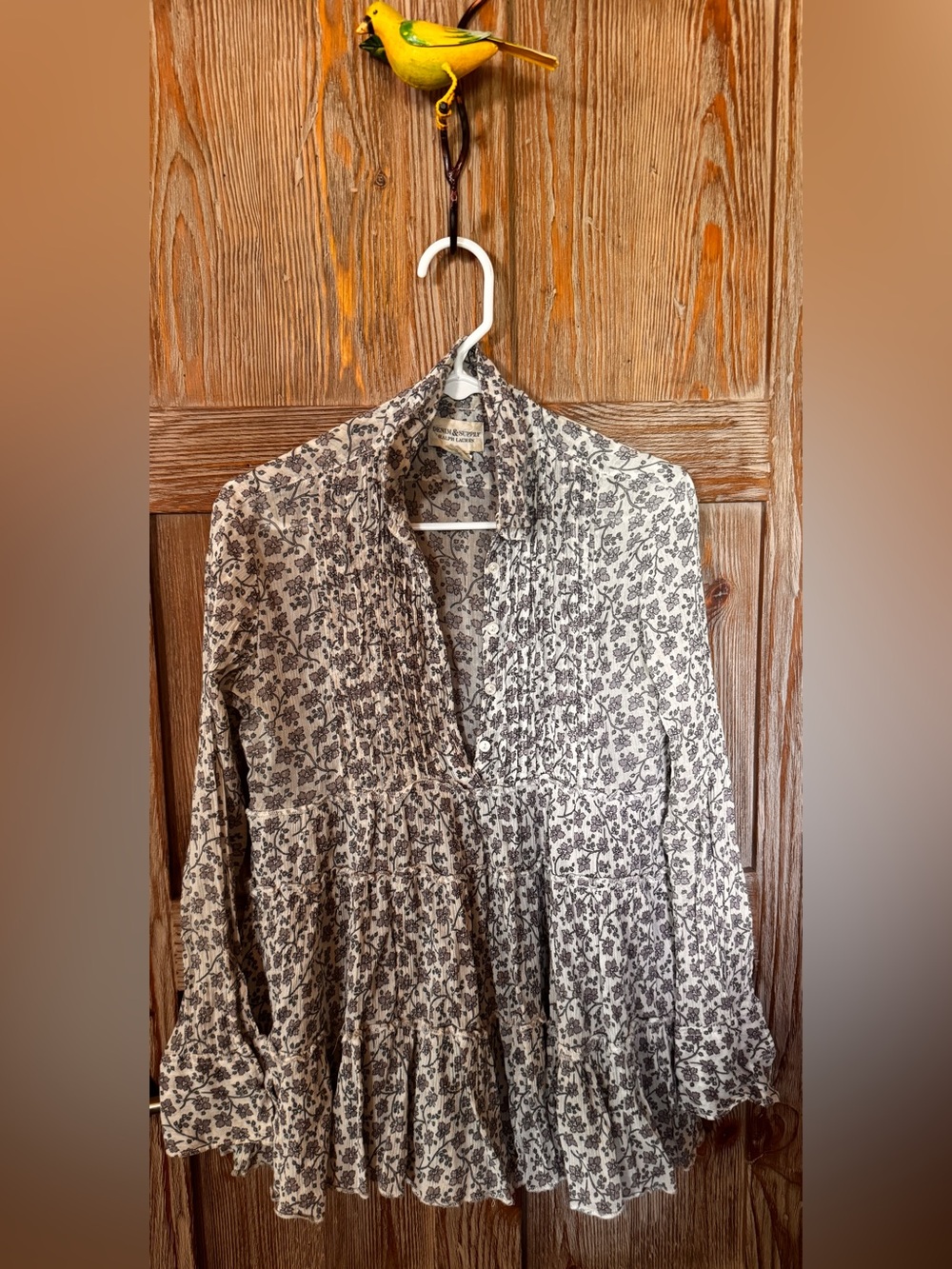 Women's Floral Pintuck Peplum Blouse - White & purplish grey